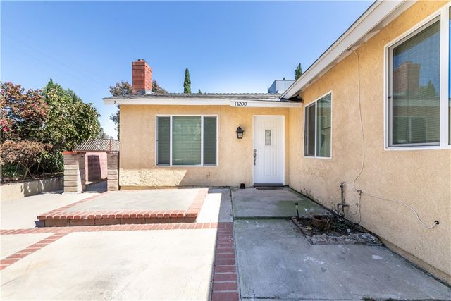 13200 13202 Wentworth Street, Arleta, CA 91331