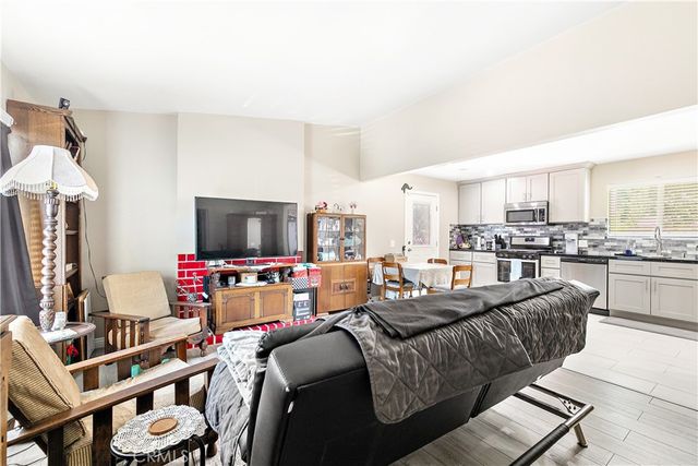 13200 13202 Wentworth Street, Arleta, CA 91331