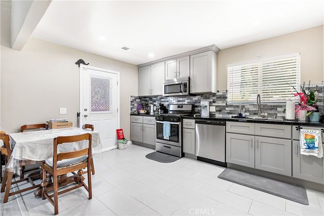 13200 13202 Wentworth Street, Arleta, CA 91331