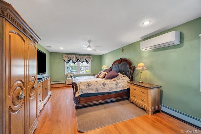 109 Virginia Avenue, Lake Grove, NY 11755