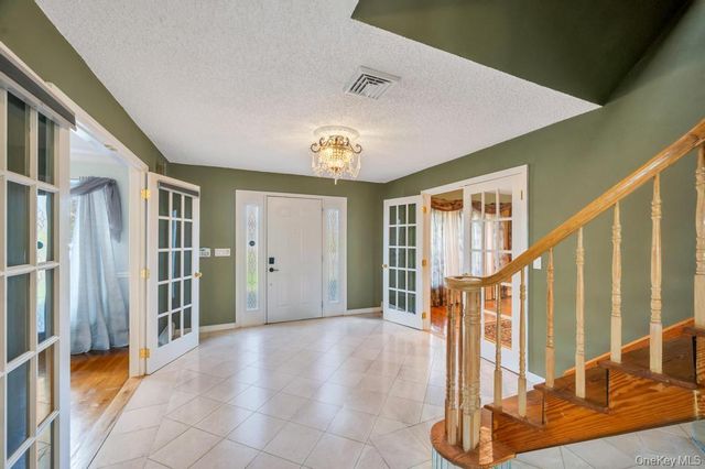 109 Virginia Avenue, Lake Grove, NY 11755