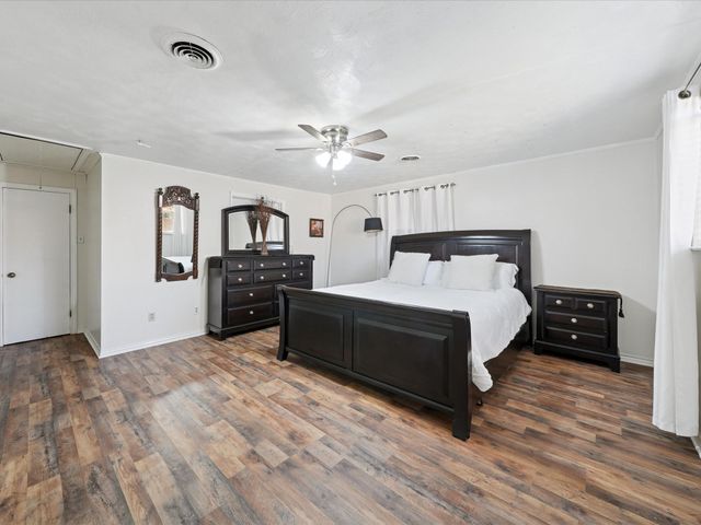 1215 Tarpley Avenue, Dallas, TX 75211