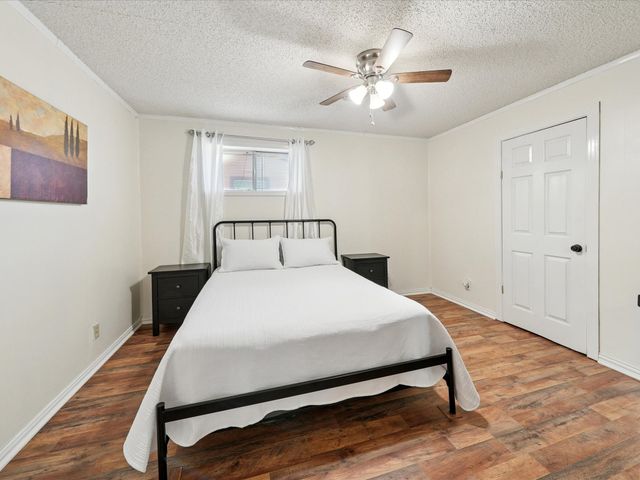 1215 Tarpley Avenue, Dallas, TX 75211