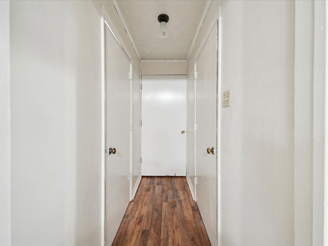 1215 Tarpley Avenue, Dallas, TX 75211