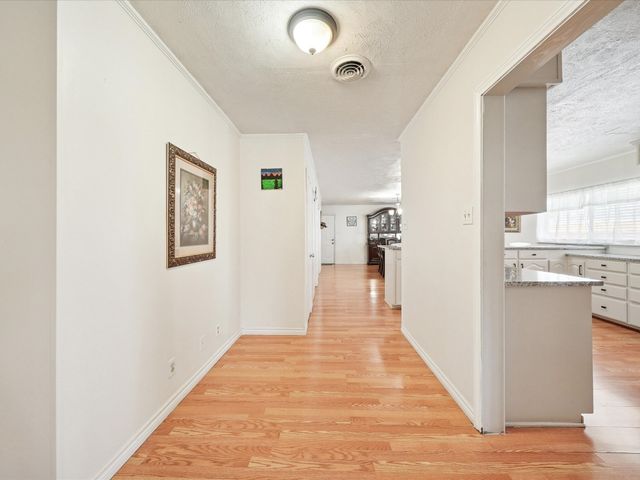 1215 Tarpley Avenue, Dallas, TX 75211