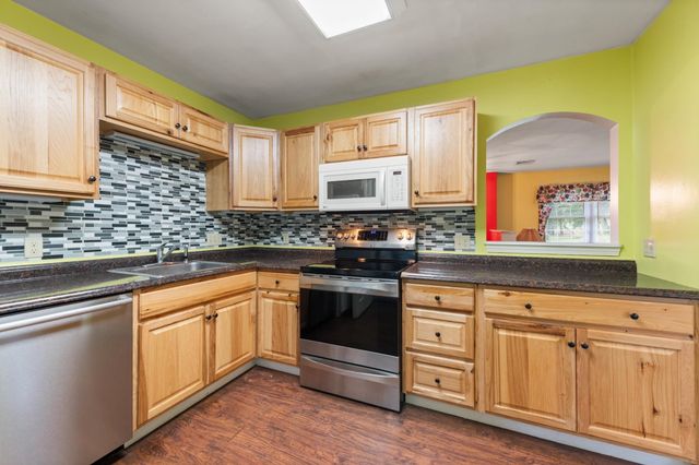 191 Worfield Circle, Bristol, NH 03222