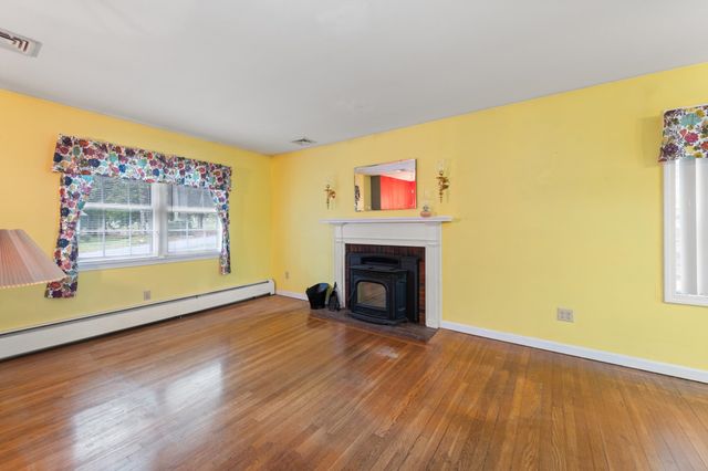 191 Worfield Circle, Bristol, NH 03222