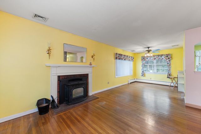 191 Worfield Circle, Bristol, NH 03222