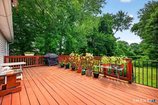 1324 Boston Post Road, Old Saybrook, CT 06475