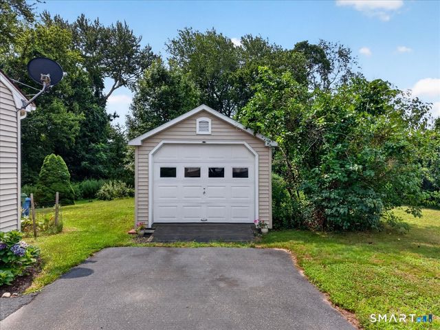 1324 Boston Post Road, Old Saybrook, CT 06475
