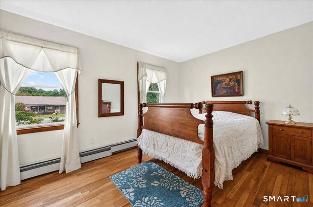 1324 Boston Post Road, Old Saybrook, CT 06475