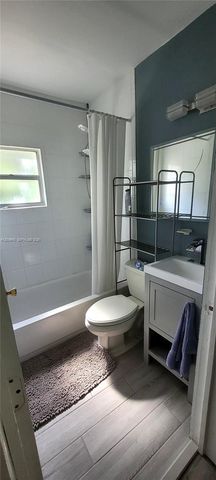 104 NE 5th St, Fort Lauderdale, FL 33301