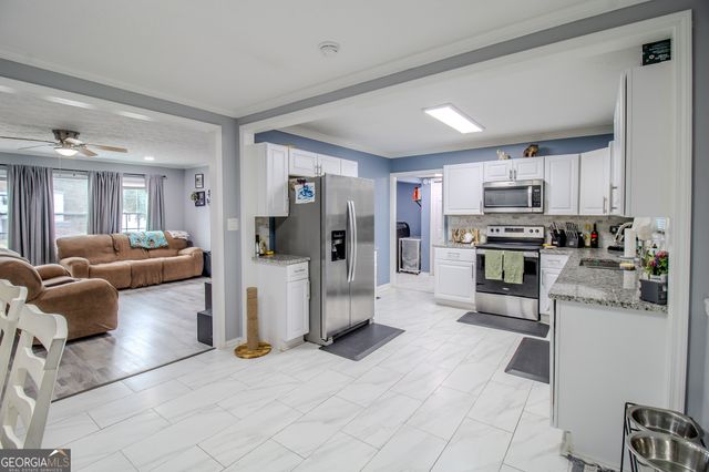 579 Lynmore Avenue, Macon, GA 31206