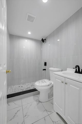 13740 234th Street, Rosedale, NY 11422