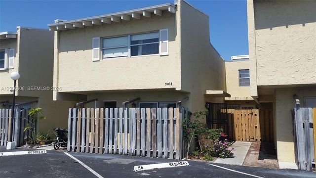 9011 NE 4th Ave Rd 9011, Miami Shores, FL 33138