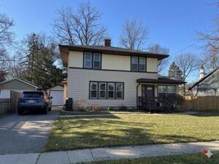 115 Maple AVENUE, Walworth, WI 53184