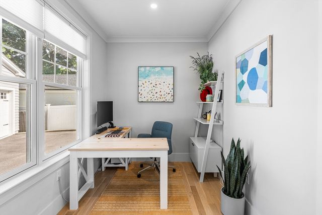 638 Webster St 638, Needham, MA 02492