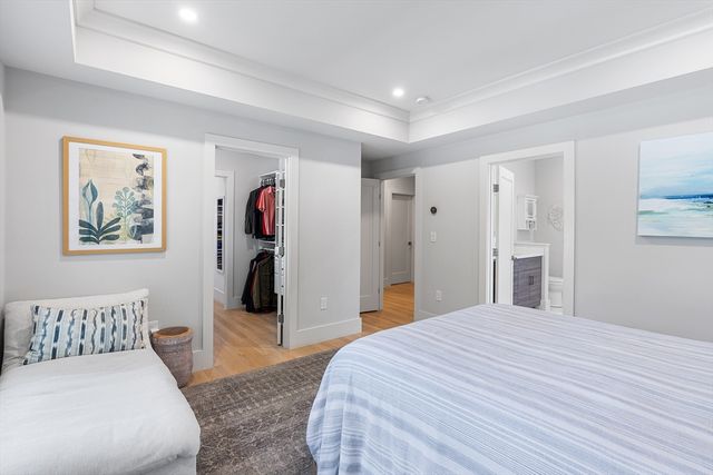 638 Webster St 638, Needham, MA 02492