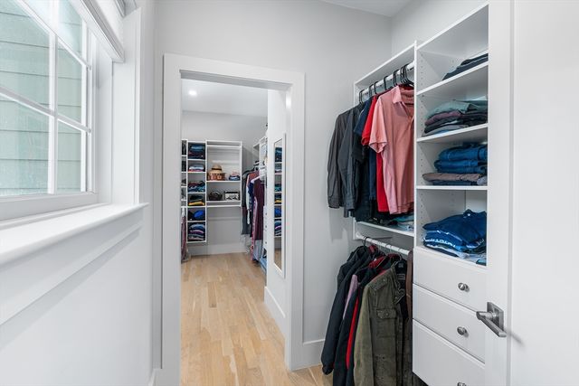 638 Webster St 638, Needham, MA 02492