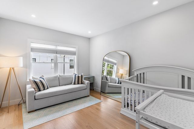 638 Webster St 638, Needham, MA 02492