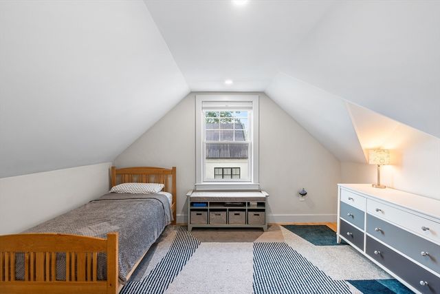 638 Webster St 638, Needham, MA 02492