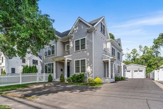 638 Webster St 638, Needham, MA 02492