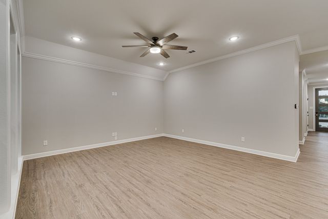 8247 Heritage Glen Drive, Red Oak, TX 75154