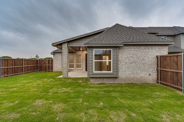 8247 Heritage Glen Drive, Red Oak, TX 75154
