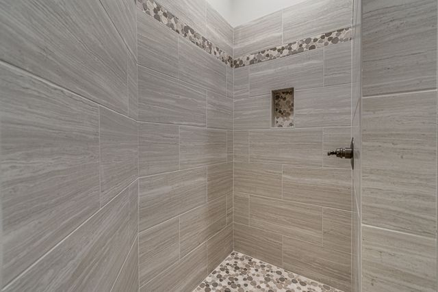 8247 Heritage Glen Drive, Red Oak, TX 75154