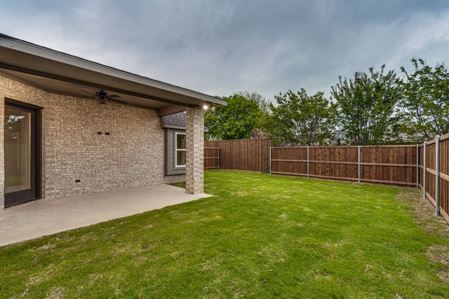8247 Heritage Glen Drive, Red Oak, TX 75154