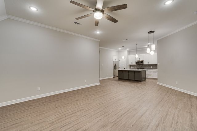 8247 Heritage Glen Drive, Red Oak, TX 75154