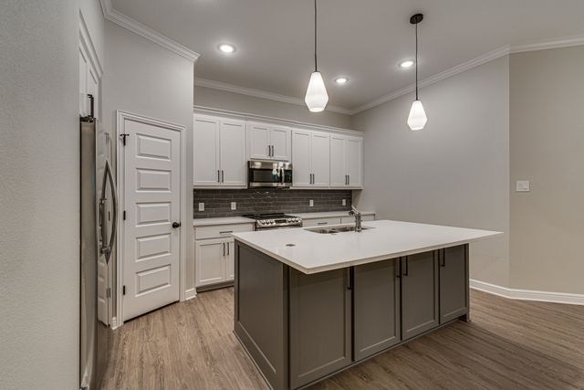 8247 Heritage Glen Drive, Red Oak, TX 75154