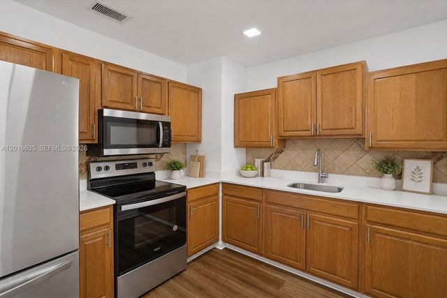 2741 NW 172nd Ter, Miami Gardens, FL 33056