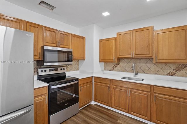 2741 NW 172nd Ter, Miami Gardens, FL 33056