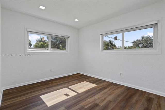 2741 NW 172nd Ter, Miami Gardens, FL 33056