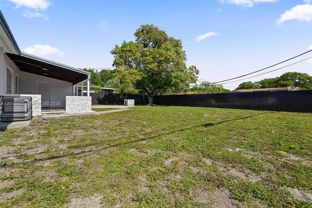 2741 NW 172nd Ter, Miami Gardens, FL 33056
