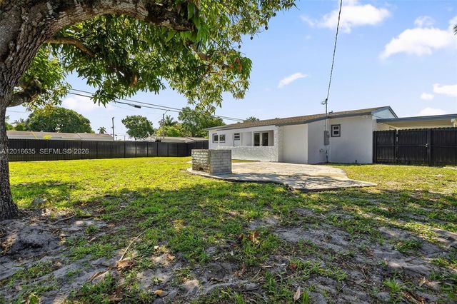 2741 NW 172nd Ter, Miami Gardens, FL 33056