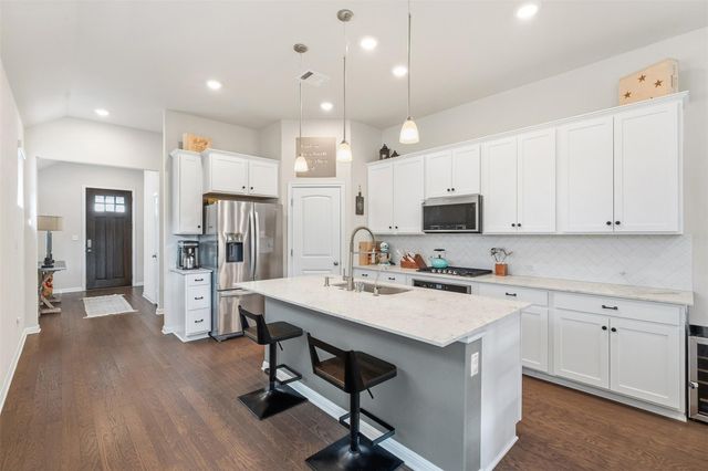 420 Fluttermill LOOP, Liberty Hill, TX 78642