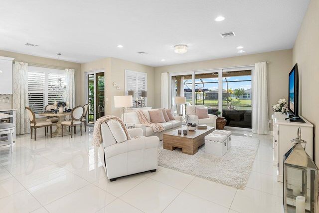 11909 SW Coral Cove Parkway, Port St Lucie, FL 34987