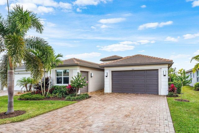 11909 SW Coral Cove Parkway, Port St Lucie, FL 34987