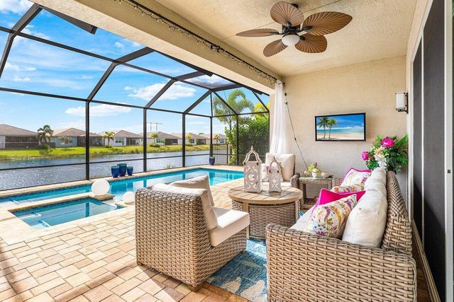 11909 SW Coral Cove Parkway, Port St Lucie, FL 34987