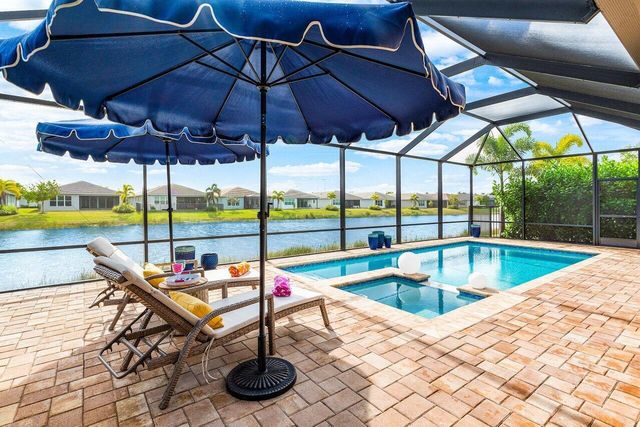 11909 SW Coral Cove Parkway, Port St Lucie, FL 34987