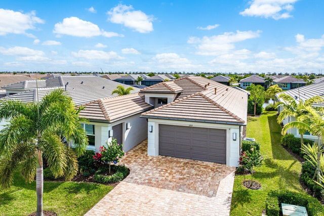 11909 SW Coral Cove Parkway, Port St Lucie, FL 34987