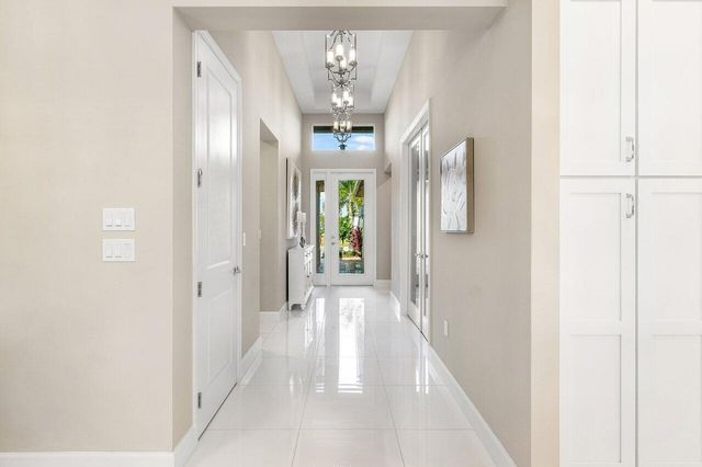 11909 SW Coral Cove Parkway, Port St Lucie, FL 34987