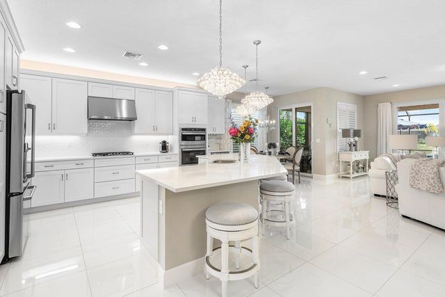 11909 SW Coral Cove Parkway, Port St Lucie, FL 34987