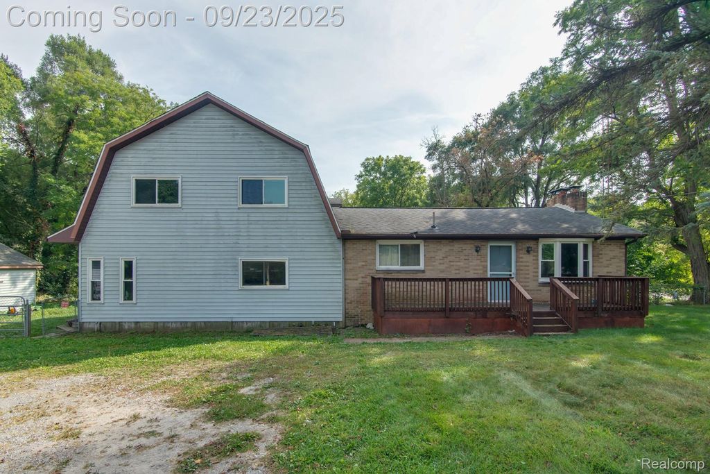 1515 W Frances Road, Mt. Morris Township, MI 48458