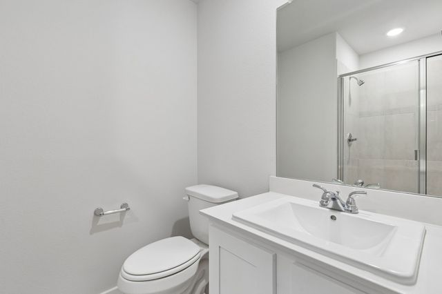 484 Hocking Hills Drive, Waxahachie, TX 75165