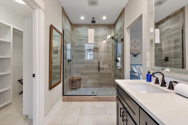 35 N Ferry Street, Douglas, MI 49406