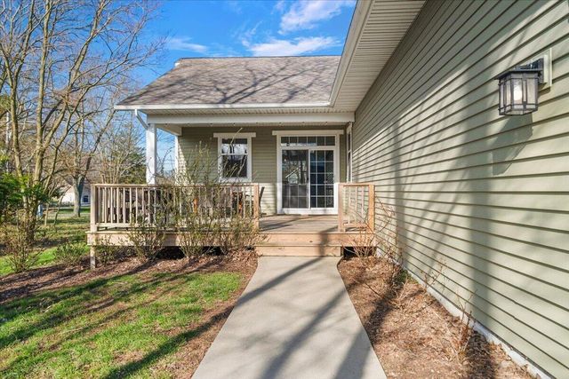35 N Ferry Street, Douglas, MI 49406