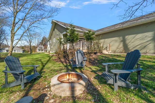 35 N Ferry Street, Douglas, MI 49406